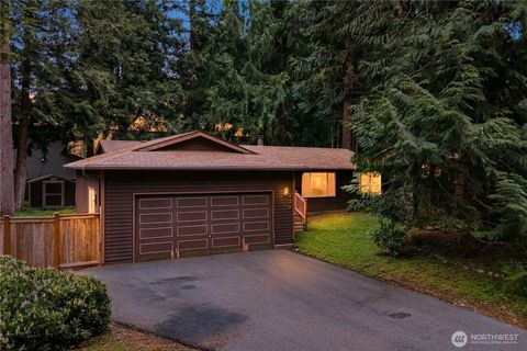 Photo of 230 222nd Avenue NE, Sammamish, WA 98074 (MLS # 2527468)
