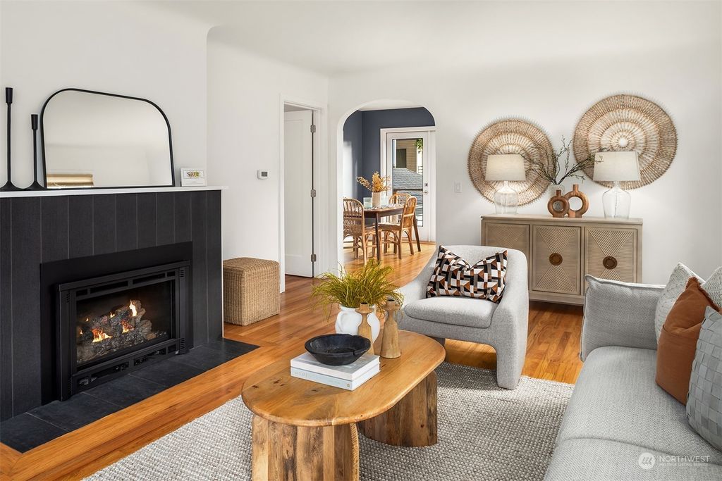 Photo of 7008 34th Avenue NE, Seattle, WA 98115 (MLS # 2193280)