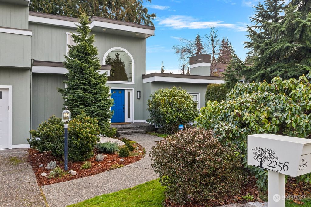 Photo of 2256 71st Avenue SE, Mercer Island, WA 98040 (MLS # 2040514)