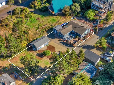 Photo of 1121 228th Lane, Ocean Park, WA 98640 (MLS # 2443601)