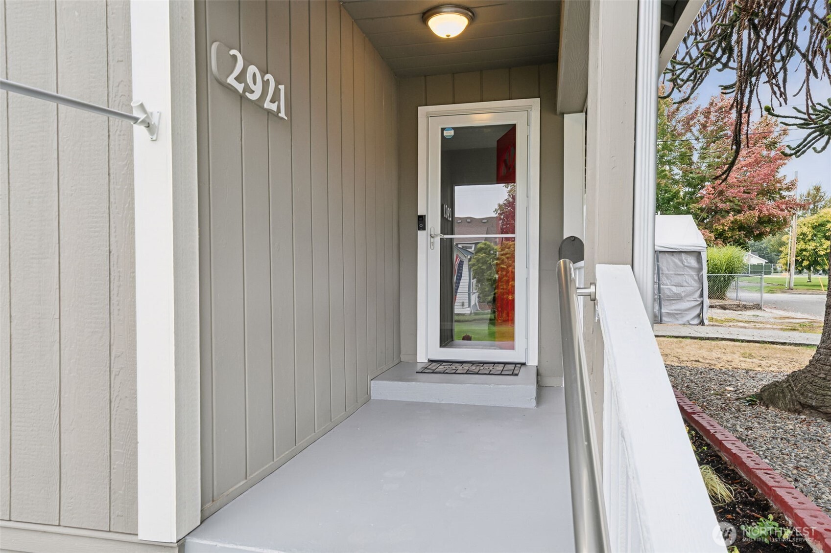 2921 Fredricksen Street