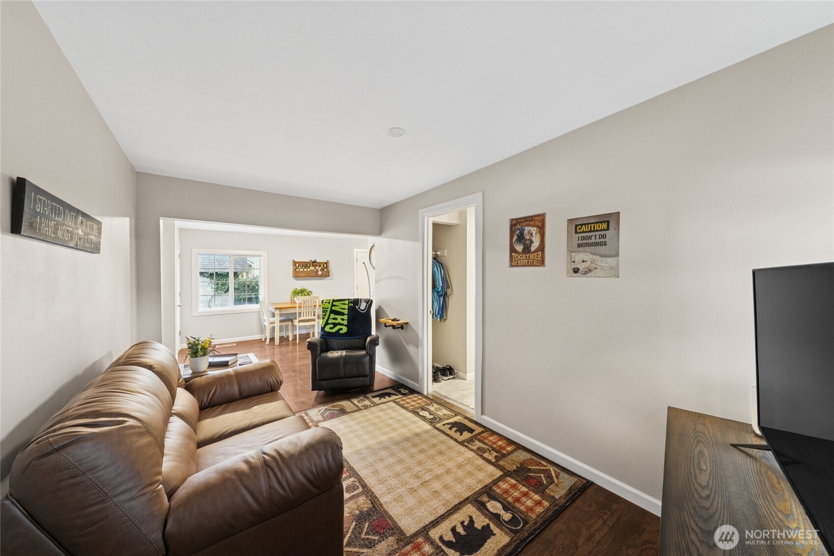 2921 Fredricksen Street