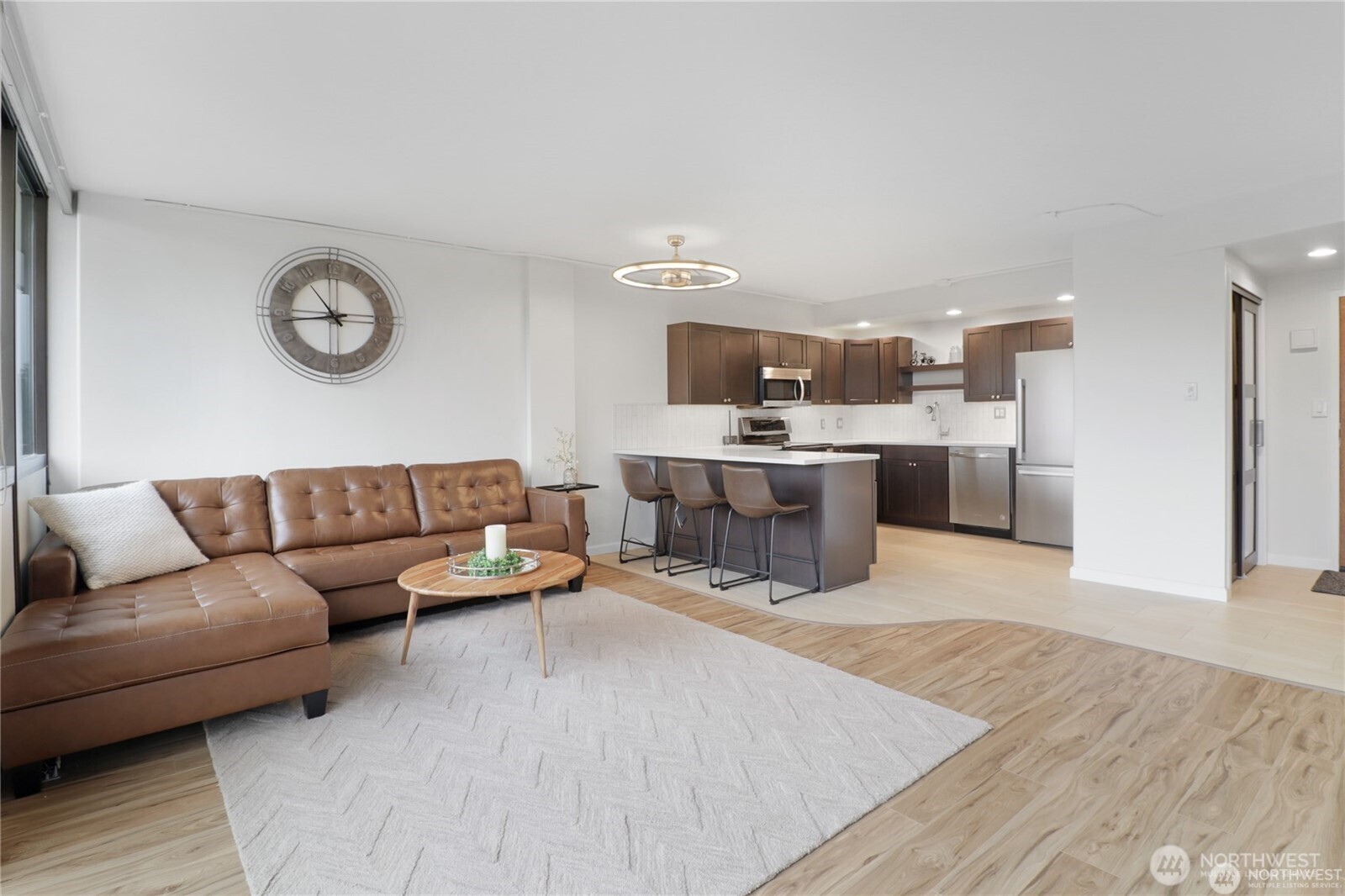 1910 Evergreen Park Drive SW 905