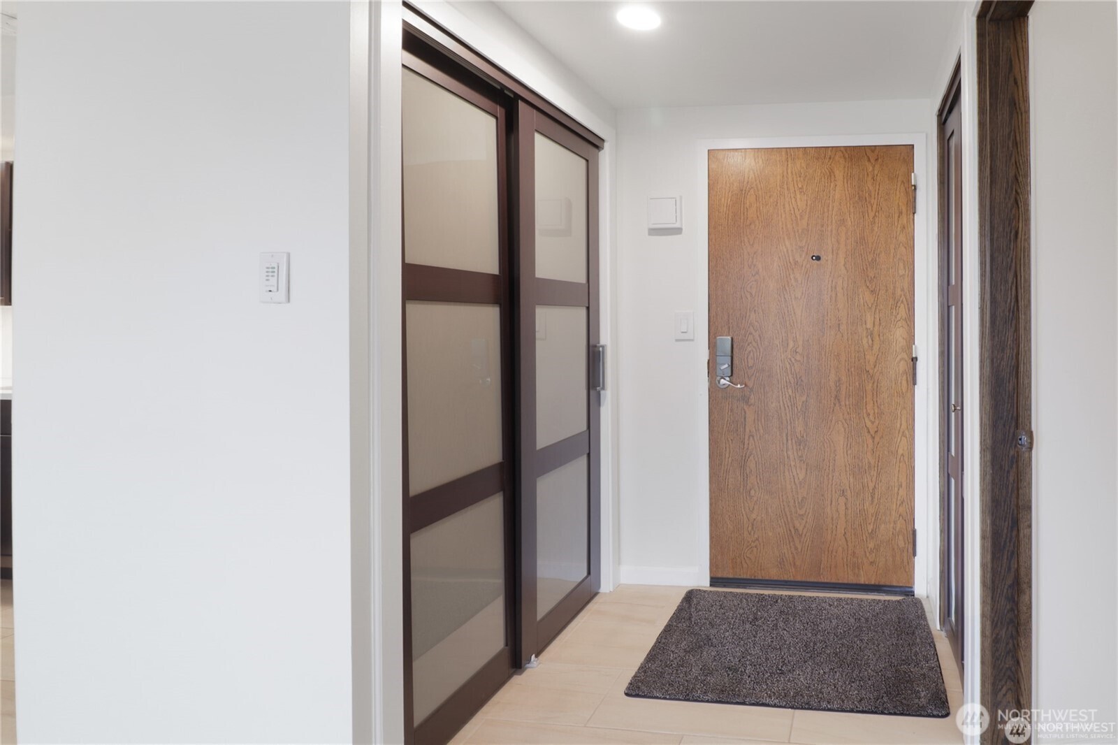 1910 Evergreen Park Drive SW 905