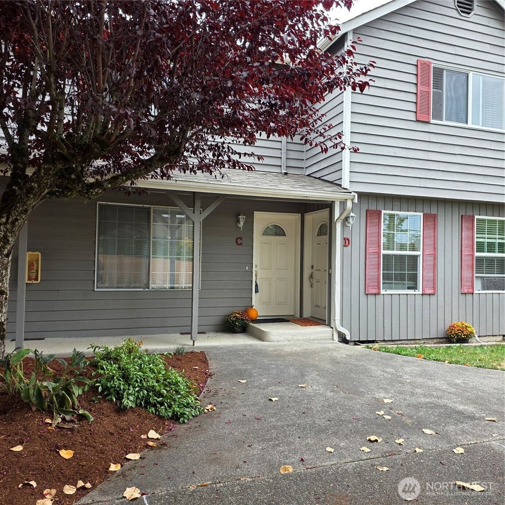 Photo of 15708 Admiralty Way #C, Lynnwood, WA 98087 (MLS # 2421517)