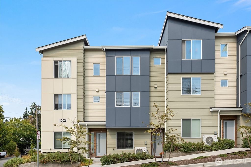 Photo of 1202 NE 180th Street #B, Shoreline, WA 98155 (MLS # 2427661)