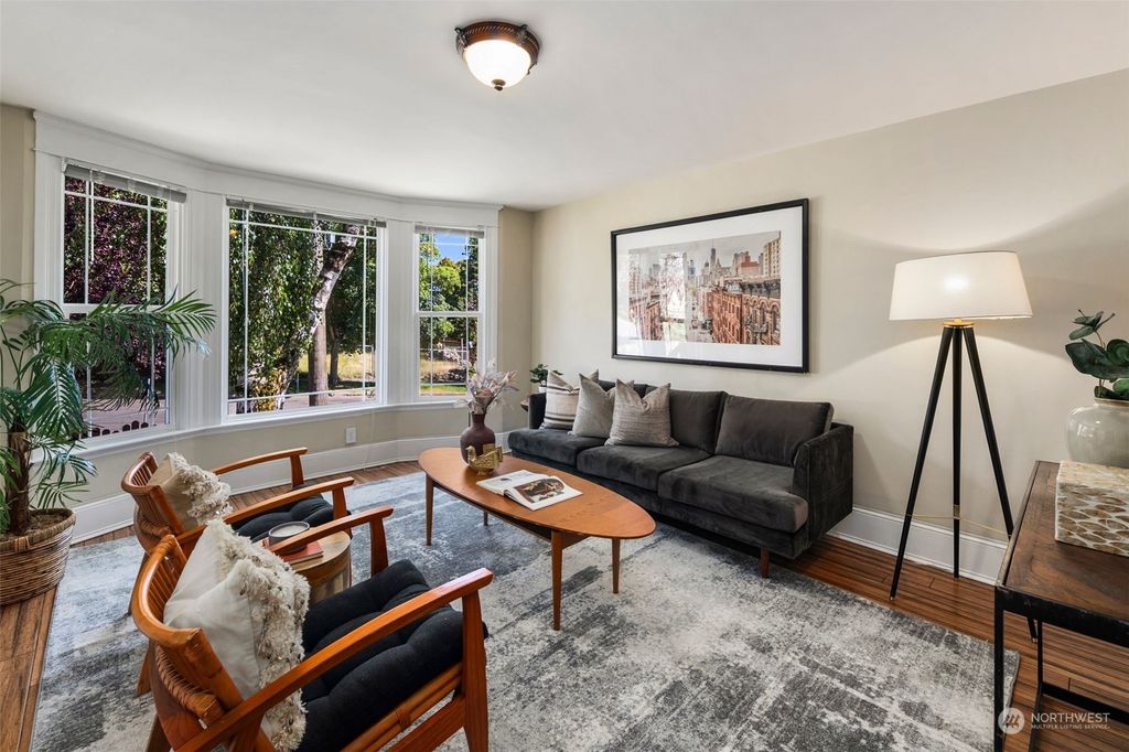 Photo of 1911 E Columbia Street, Seattle, WA 98122 (MLS # 2263006)