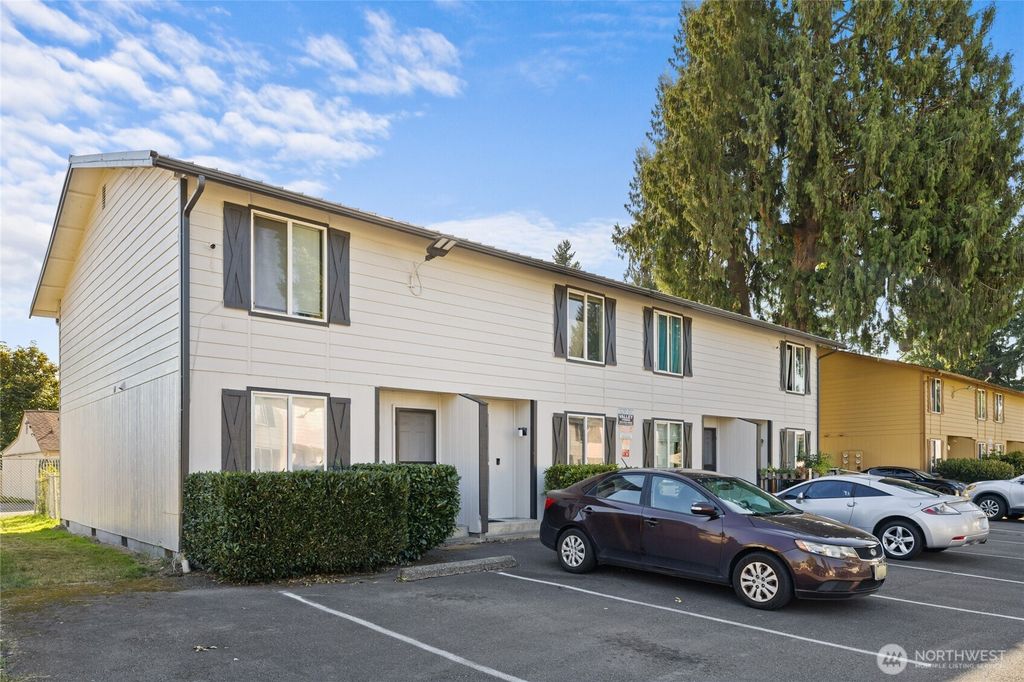 Photo of 501 37th Street SE, Auburn, WA 98002 (MLS # 2436601)