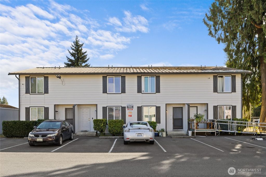 Photo of 501 37th Street SE, Auburn, WA 98002 (MLS # 2436601)