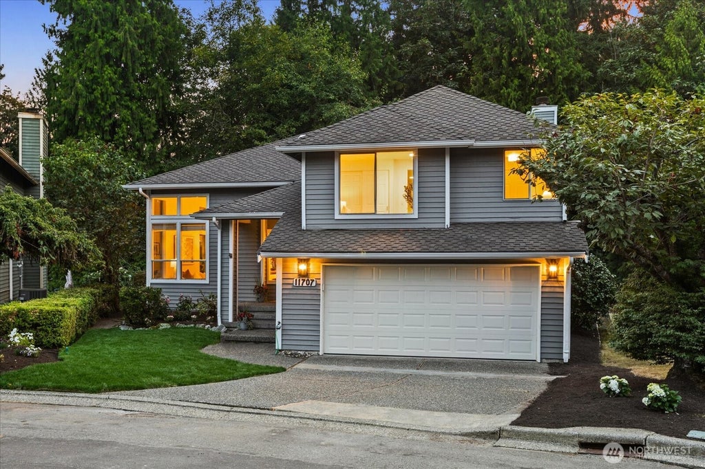 Photo of 11707 NE 166th Court, Bothell, WA 98011 (MLS # 2581651)