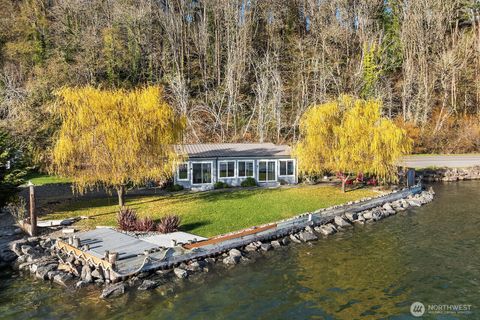 Photo of 24410 Vashon Highway SW, Vashon, WA 98070 (MLS # 2457535)