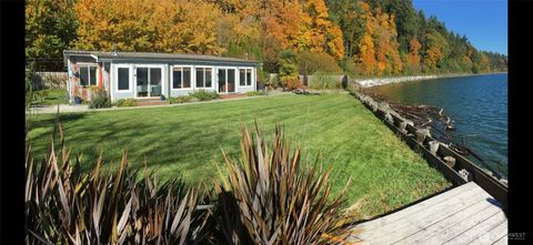 Photo of 24410 Vashon Highway SW, Vashon, WA 98070 (MLS # 2457535)