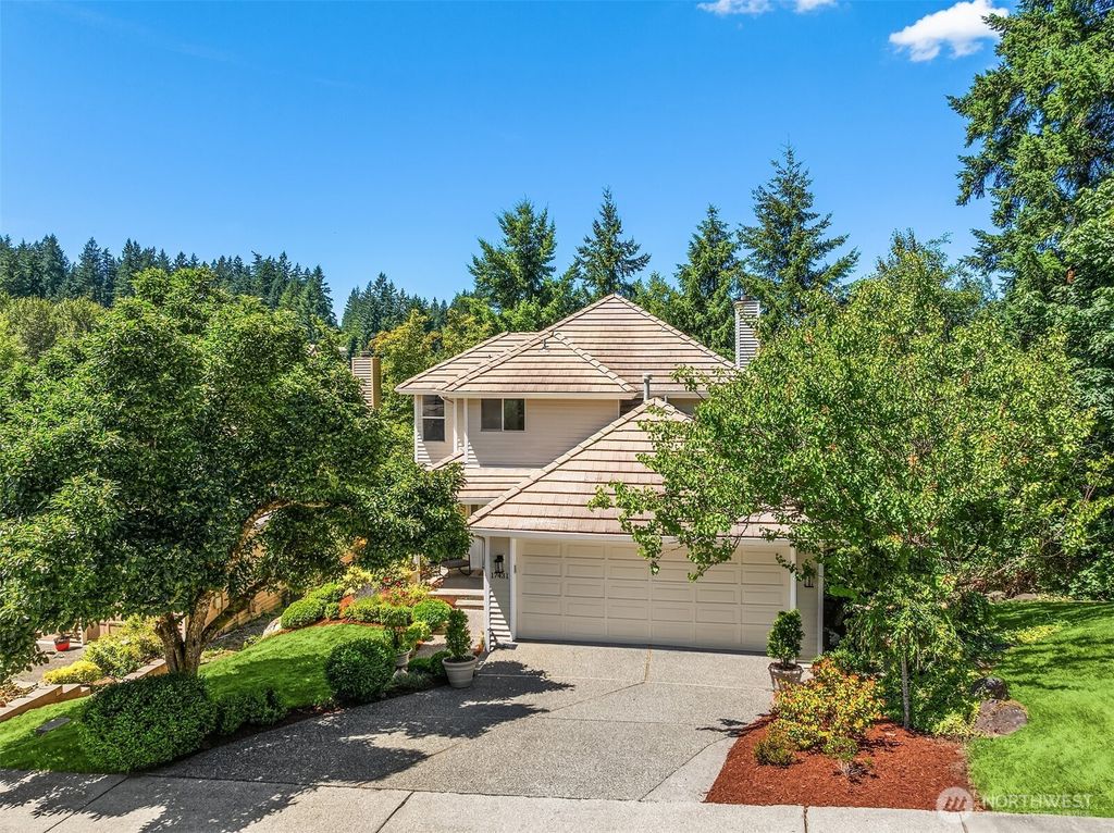 Photo of 17431 NE 28th Street, Redmond, WA 98052 (MLS # 2425451)