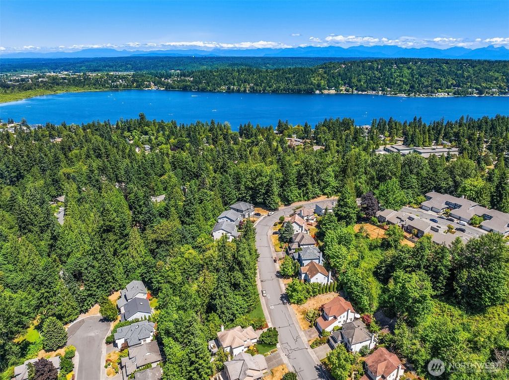 Photo of 17431 NE 28th Street, Redmond, WA 98052 (MLS # 2425451)