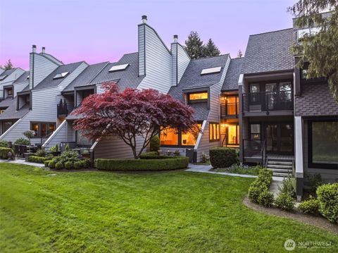 Photo of 10327 NE 19th Place, Bellevue, WA 98004 (MLS # 2518005)
