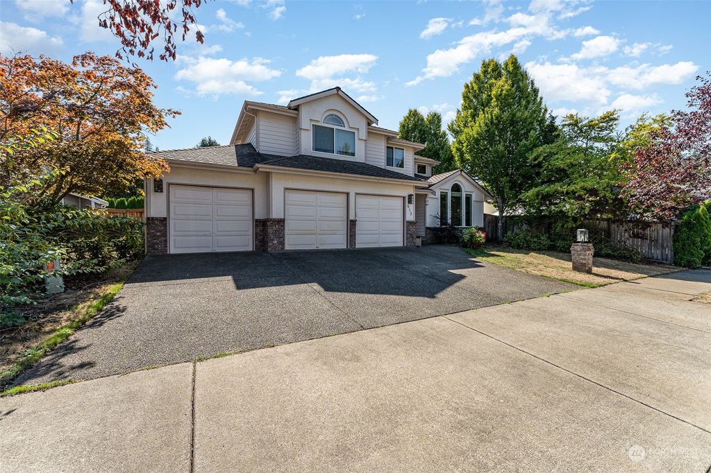 Photo of 513 SW 352nd Street, Federal Way, WA 98023 (MLS # 2154543)