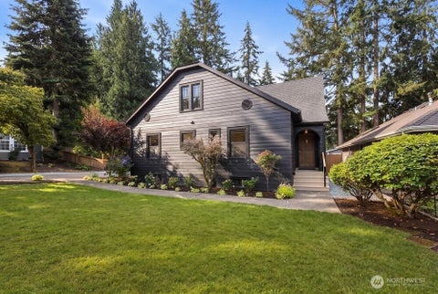 Photo of 3513 NE 187th Court, Lake Forest Park, WA 98155 (MLS # 2578904)