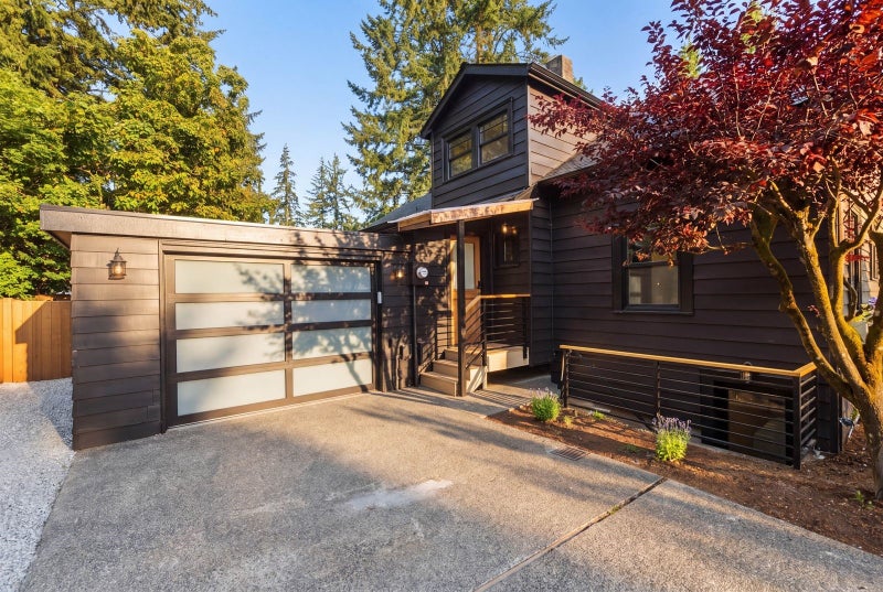 3513 NE 187th Court
