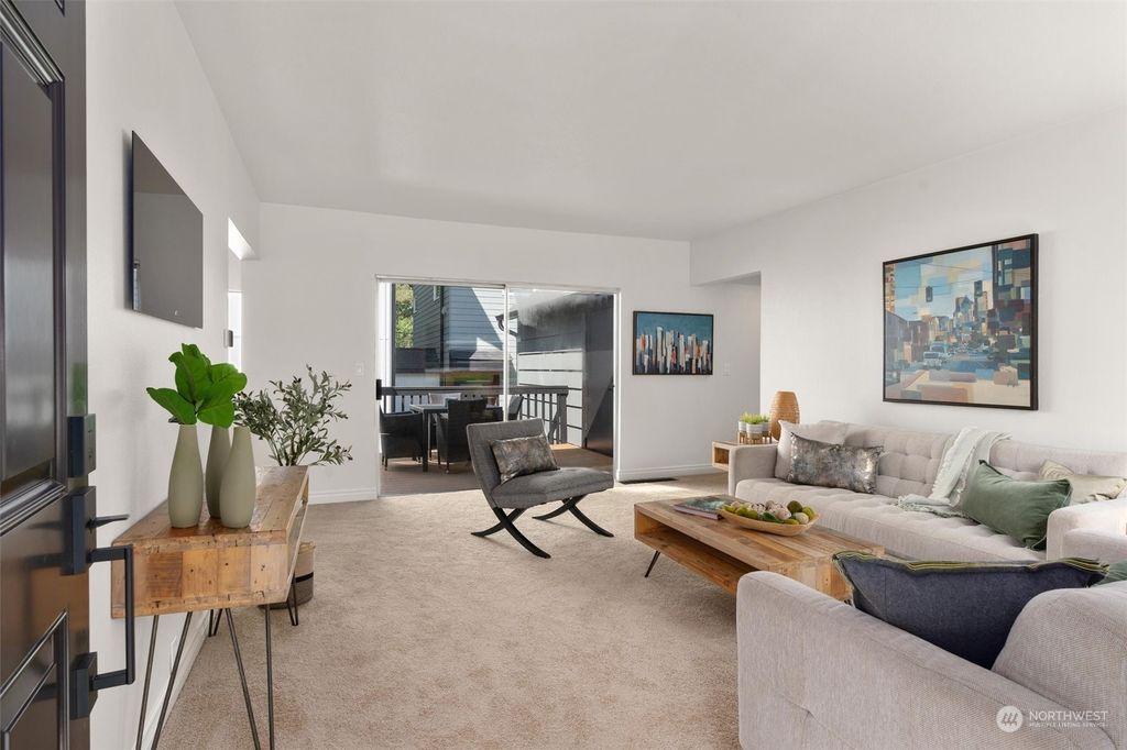 Photo of 11535 38th Avenue NE, Seattle, WA 98125 (MLS # 2152232)
