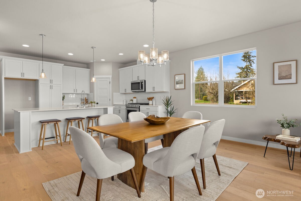 17915 11TH Avenue NE