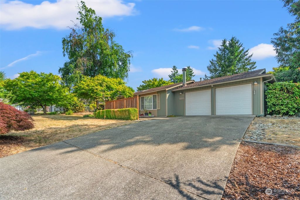 Photo of 27228 42nd Place S, Auburn, WA 98001 (MLS # 2136877)