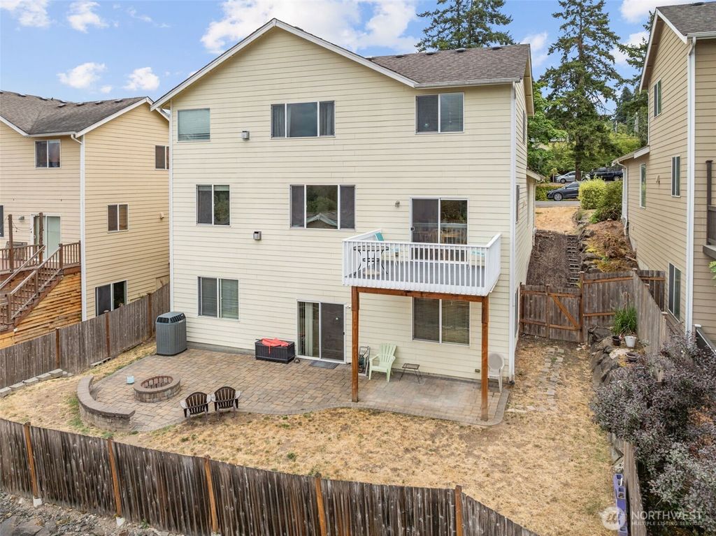 Photo of 1207 10th Avenue, Milton, WA 98354 (MLS # 2415649)
