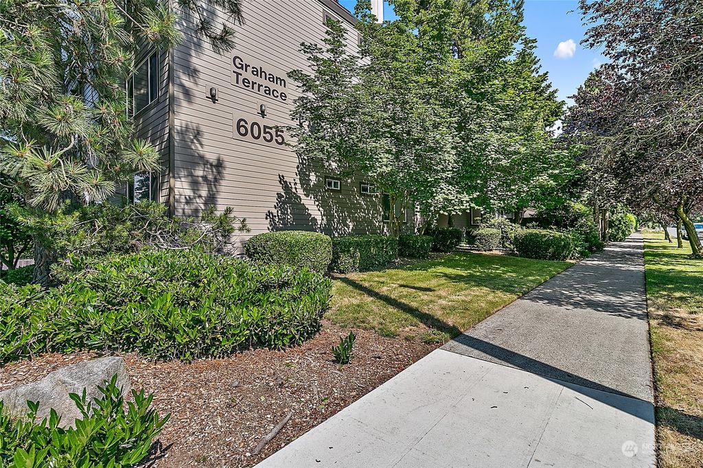 Photo of 6055 35th Avenue SW #208, Seattle, WA 98126 (MLS # 2131183)