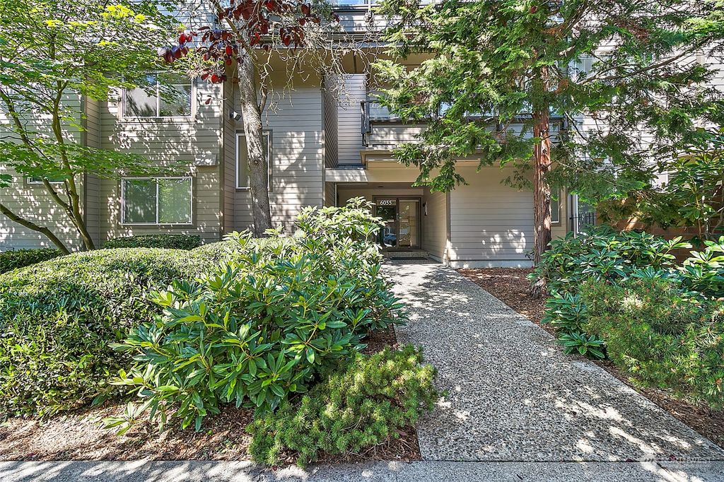 Photo of 6055 35th Avenue SW #208, Seattle, WA 98126 (MLS # 2131183)