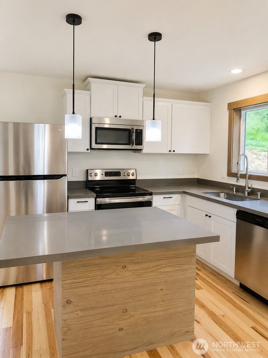 Photo of 4338 Herring St ST, Langley, WA 98260 (MLS # 2524069)
