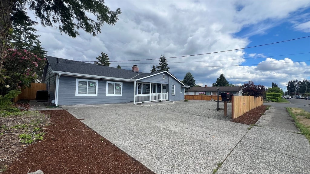 Photo of 7643 S Ainsworth Avenue, Tacoma, WA 98408 (MLS # 2596273)