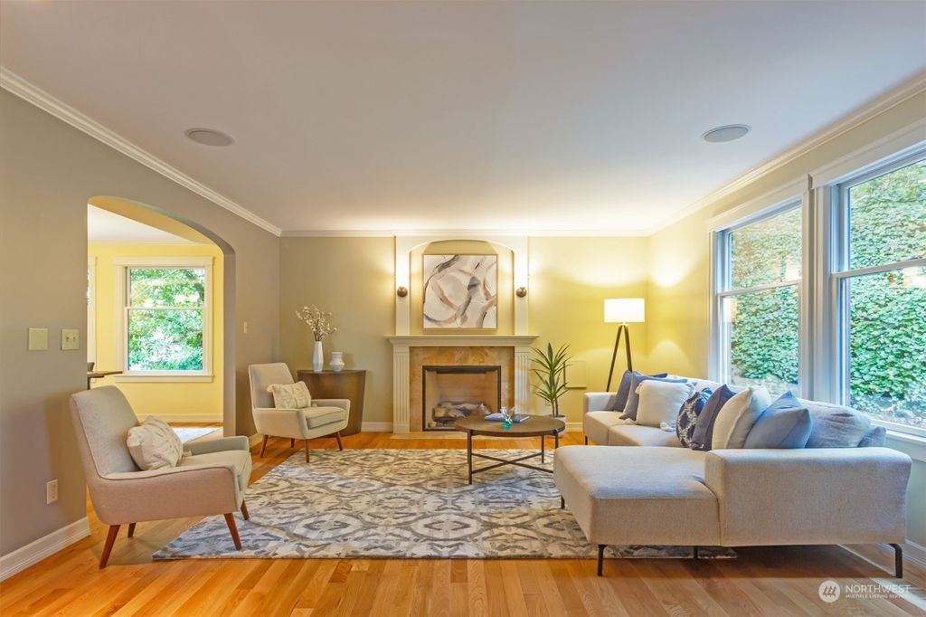 Photo of 19034 53rd Avenue NE, Lake Forest Park, WA 98155 (MLS # 2299162)