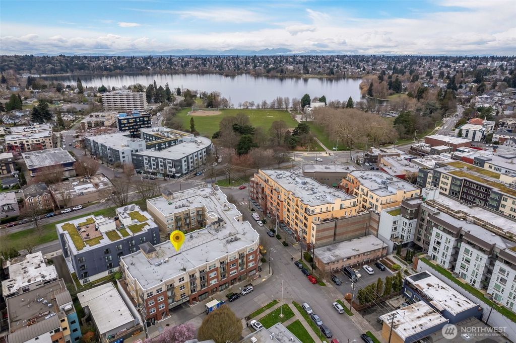 Photo of 413 NE 70th Street #302, Seattle, WA 98115 (MLS # 2376485)