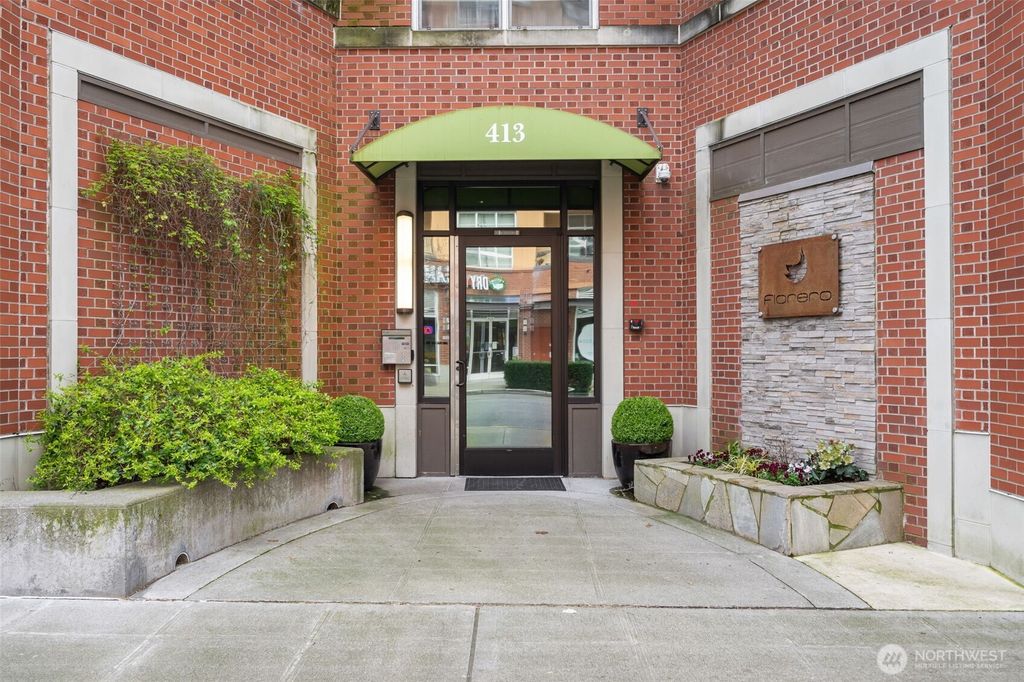 Photo of 413 NE 70th Street #302, Seattle, WA 98115 (MLS # 2376485)