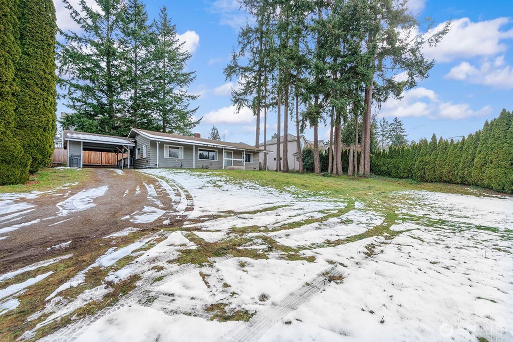 Photo of 12435 NE 104th Street, Kirkland, WA 98033 (MLS # 2348862)