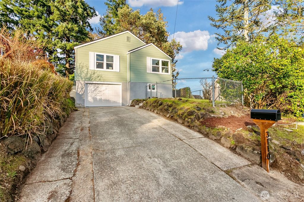 Photo of 3110 11th Street, Bremerton, WA 98312 (MLS # 2483979)