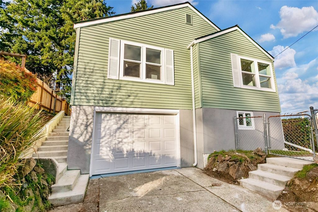 Photo of 3110 11th Street, Bremerton, WA 98312 (MLS # 2483979)