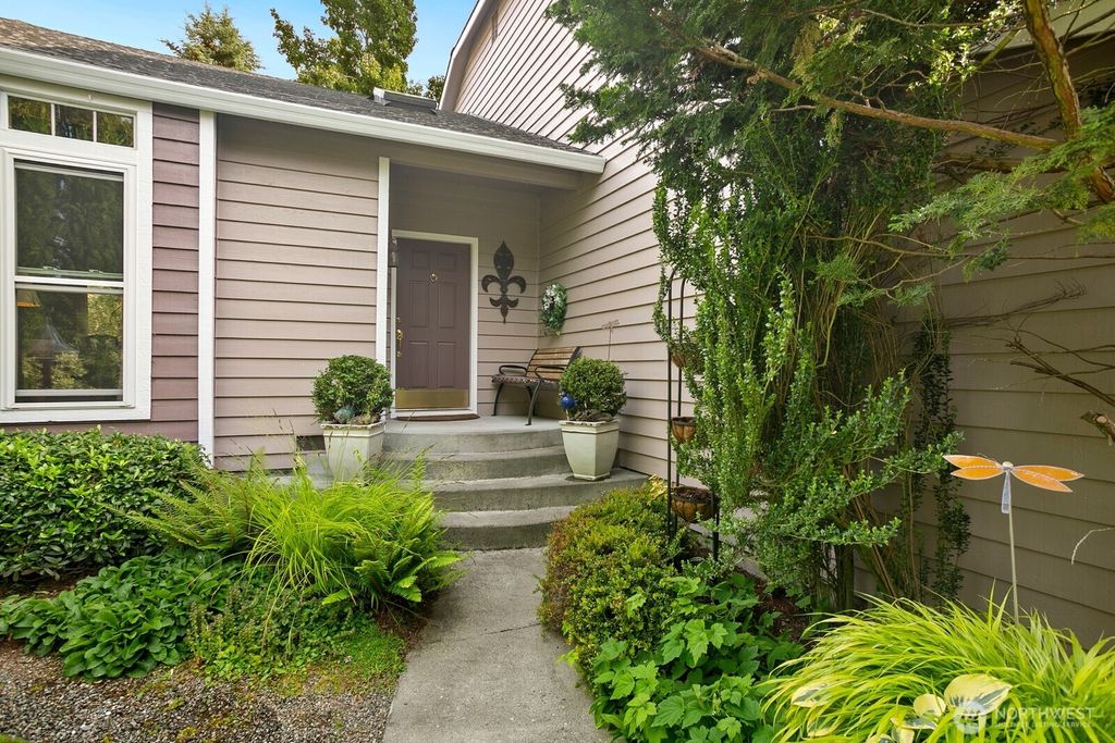 Photo of 22212 126th Place SE, Kent, WA 98031 (MLS # 2388306)