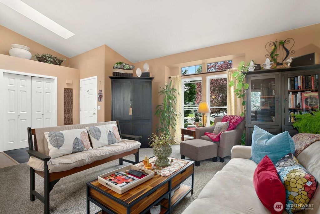 Photo of 22212 126th Place SE, Kent, WA 98031 (MLS # 2388306)