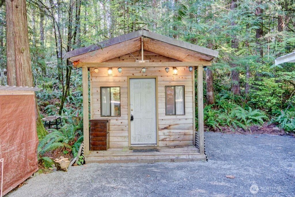 Photo of 106 Gold Rush Road, Deming, WA 98244 (MLS # 2518384)