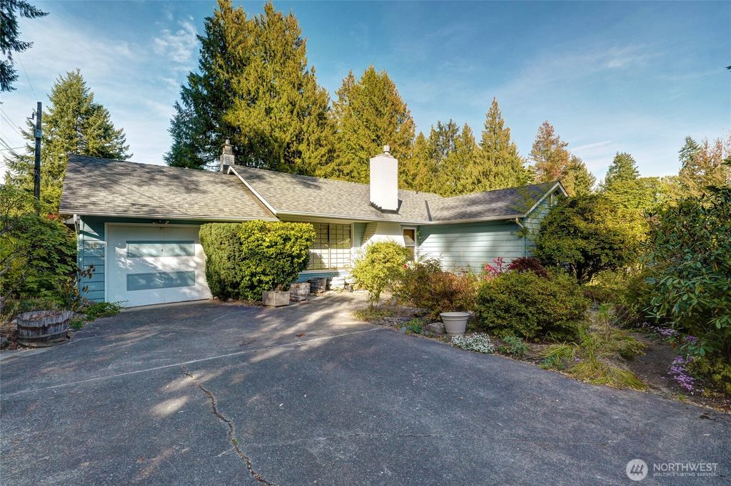 Photo of 116 N 155th Street, Shoreline, WA 98133 (MLS # 2439940)