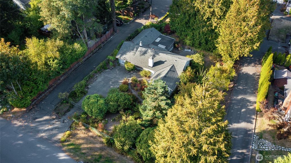 Photo of 116 N 155th Street, Shoreline, WA 98133 (MLS # 2439940)