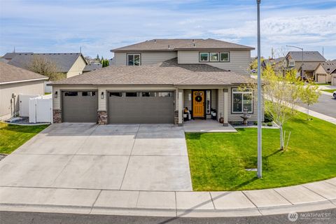 Photo of 606 8th Avenue NE, Ephrata, WA 98823 (MLS # 2506469)