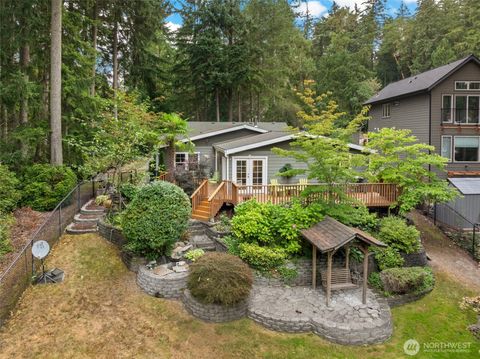 Photo of 11116 Matthews Way, Anderson Island, WA 98303 (MLS # 2430685)