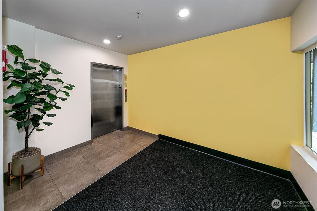 Photo of 121 12th Avenue E #409, Seattle, WA 98102 (MLS # 2519716)