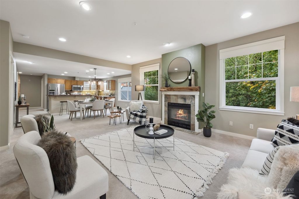 Photo of 1000 Cabin Creek Lane SW #B302, Issaquah, WA 98027 (MLS # 2169714)