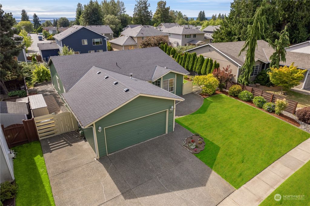 Photo of 616 87th Avenue SE, Lake Stevens, WA 98258 (MLS # 2270012)