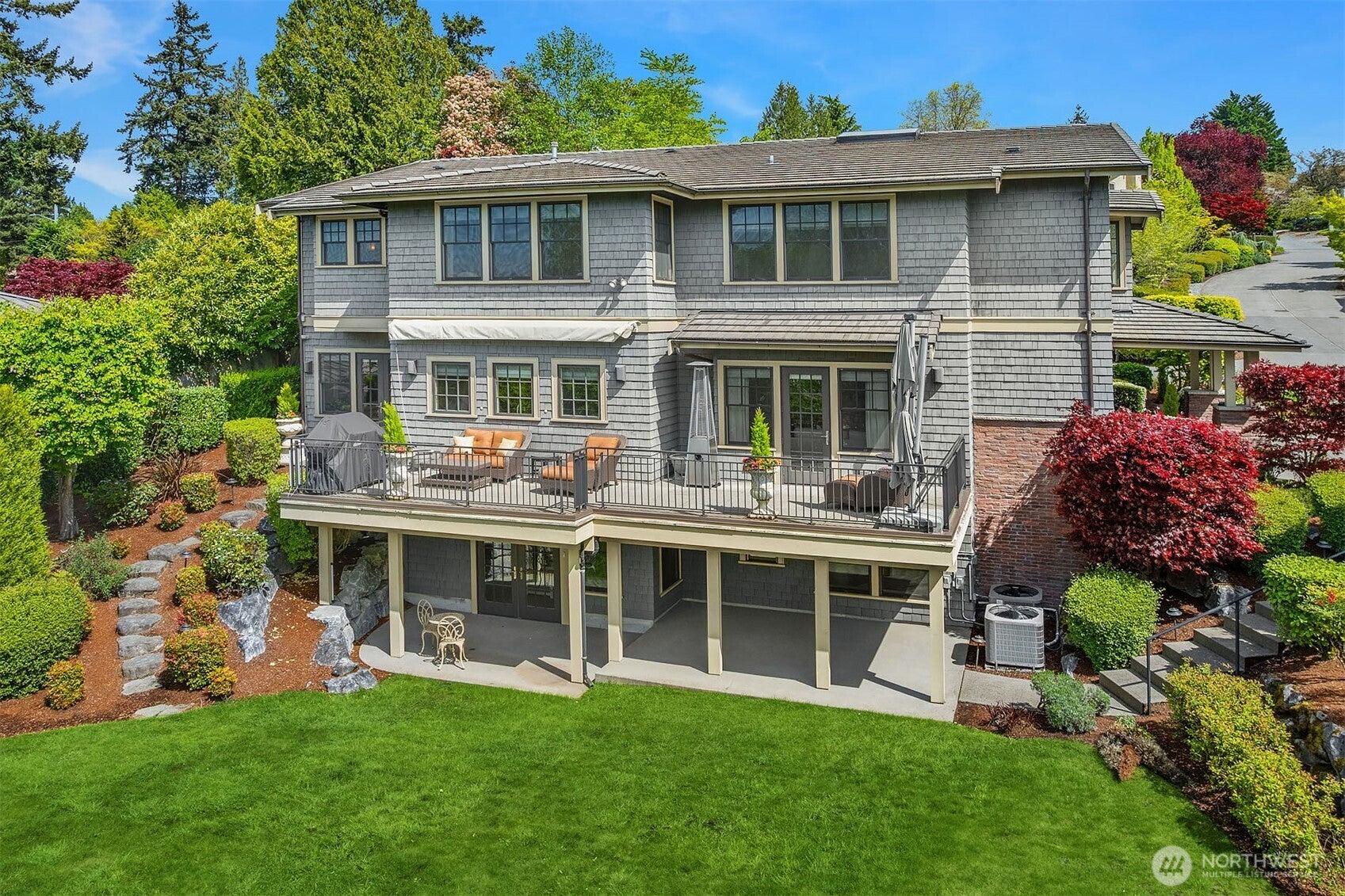 8910 NE 33rd Street
