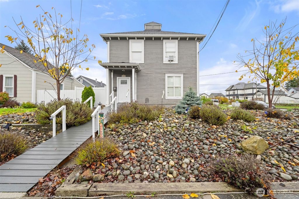 Photo of 1202 5th Street, Anacortes, WA 98221 (MLS # 2458012)