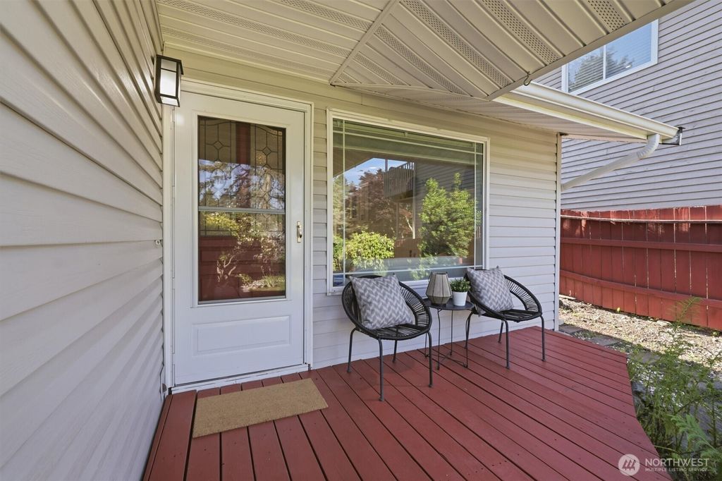 Photo of 8425 18th Avenue SW, Seattle, WA 98106 (MLS # 2531725)