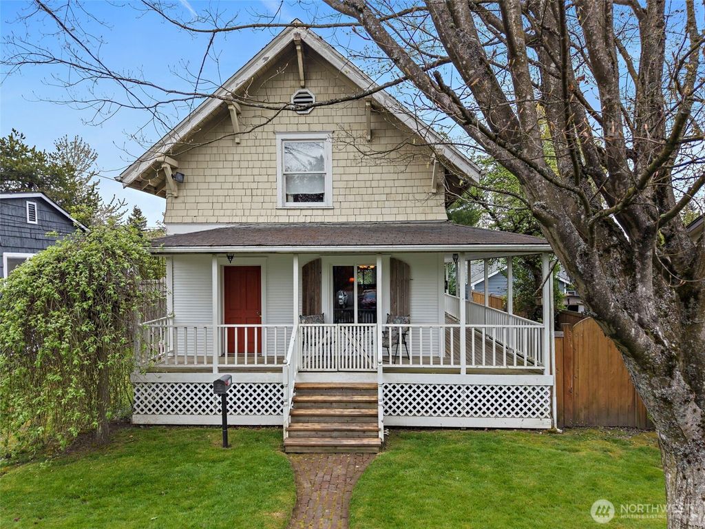 Photo of 6837 S Thompson Avenue, Tacoma, WA 98408 (MLS # 2514189)